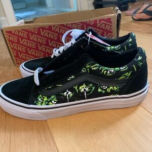 NWT never worn. Glow in the dark Vans